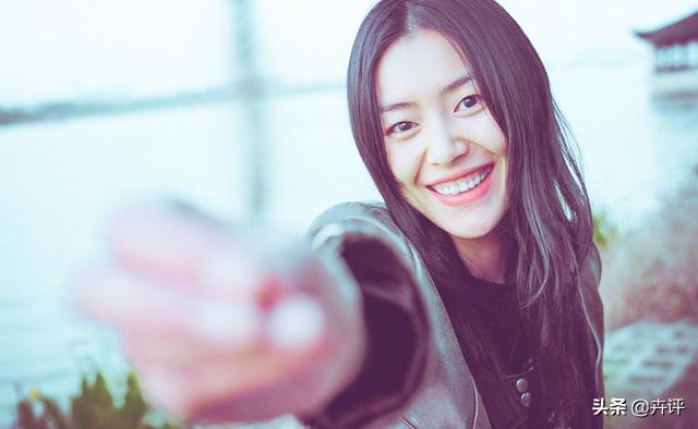 华伦天奴代言人，唐嫣没穿华伦天奴高定（官宣代言辱华品牌）