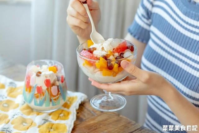 冰沙怎么做不需要冰，冰沙这样做太省心了