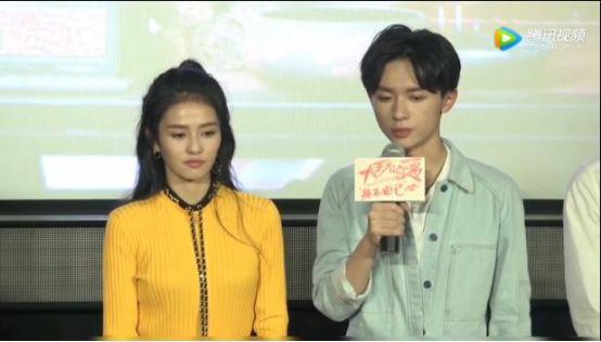 杨幂瞬间化身小迷妹，奋斗吧少年中出演宠弟狂魔