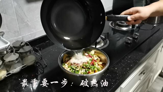 美食制作柠檬鱼，比清蒸鲈鱼还好吃的柠檬鱼