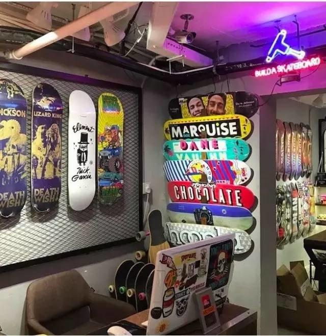 如何挑选一块专业的滑板，滑板选购指南 新手怎么玩滑板