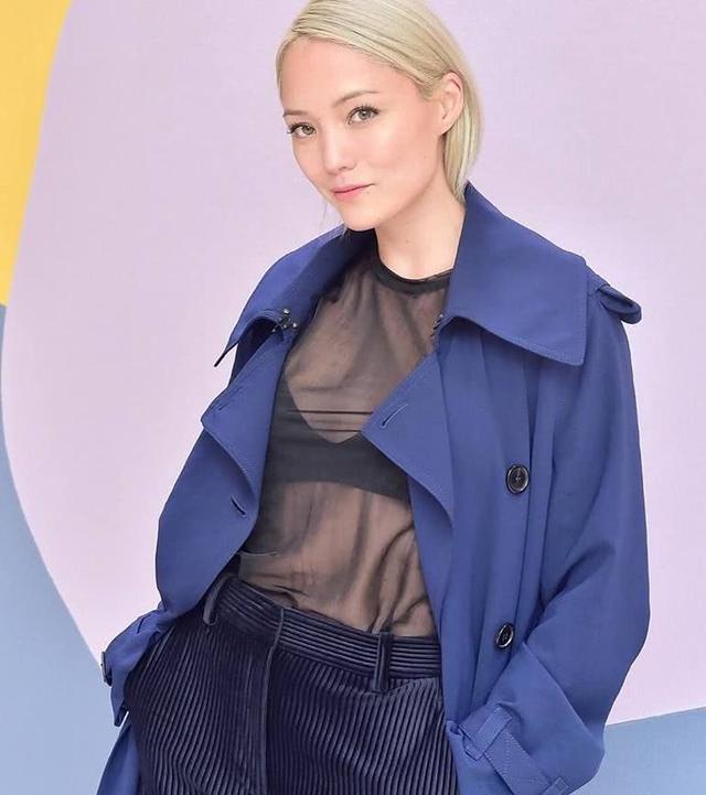 螳螂女简介，33岁的她扮演螳螂女呆萌可爱