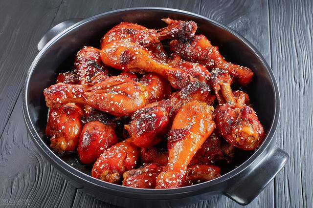 红烧鸡腿怎么做，红烧鸡腿怎么烧好吃又嫩