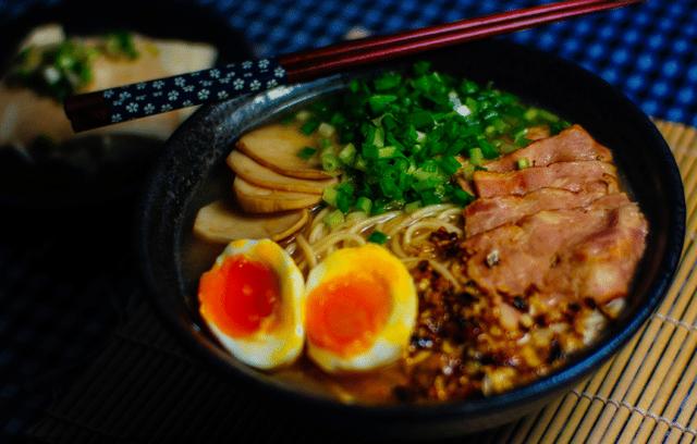 味噌是什么调料，这个日本料理中的“百搭王”