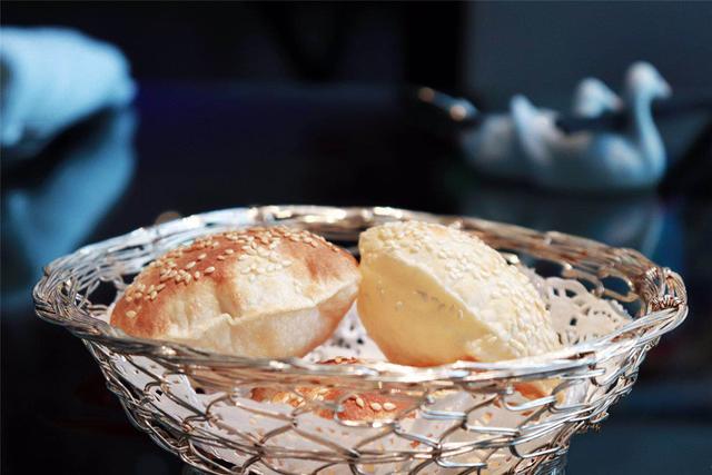 全聚德烤鸭都有什么特色，在上海吃完这四家烤鸭店