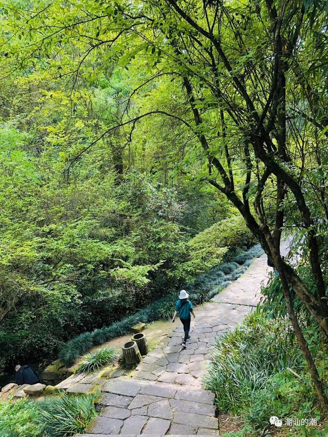 闽北之行武夷山一线天，武夷山旅记（武夷山：我家最窄仅30厘米）