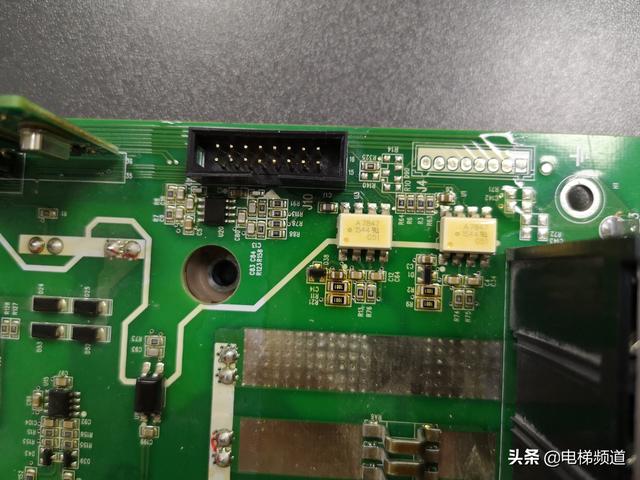 变频器各部件的作用，详细讲解变频器主要元器件的性能及作用