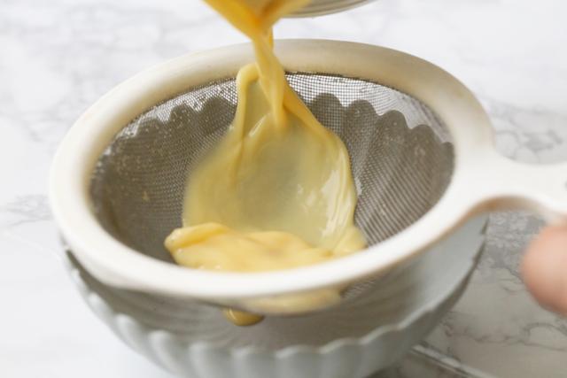 鸡蛋羹最新做法，鸡蛋羹这样做奶香扑鼻