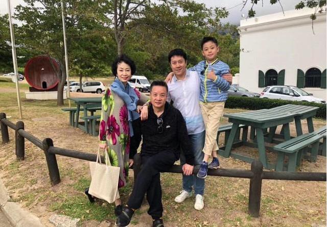阎维文个人简历及家人，小白杨阎维文25岁娶初恋
