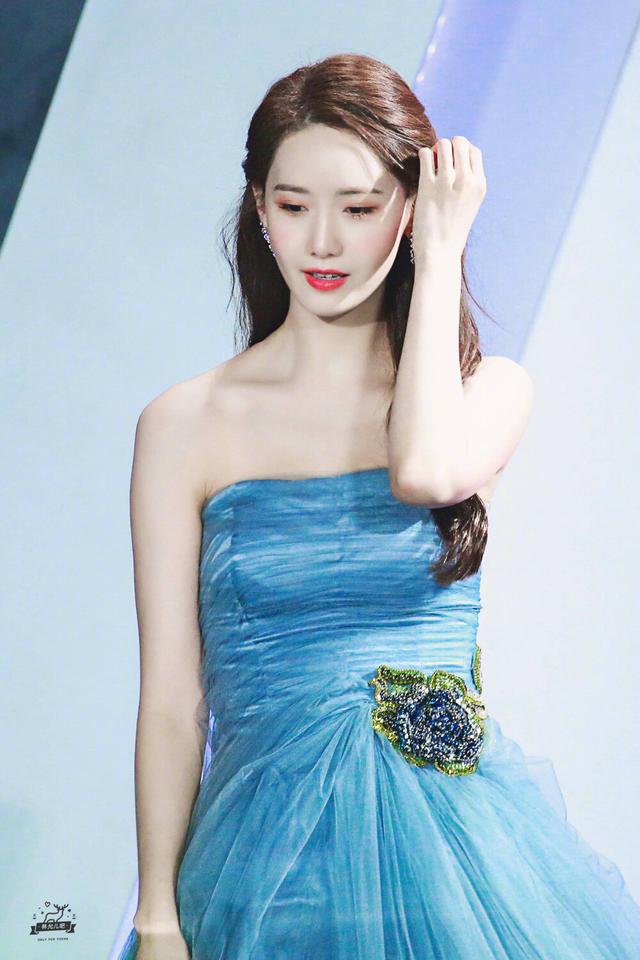 林允儿动态壁纸，高清可爱动态壁纸林允儿（韩国女星壁纸图片分享）