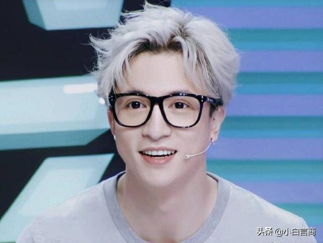 薛之谦高磊鑫分开了多久，薛之谦高磊鑫早年与众好友同框合影