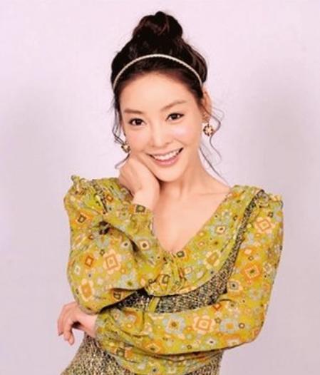 韩国女星张紫妍，深度还原张紫妍事件（被31个财阀残害后自尽）