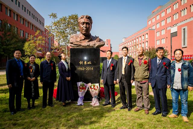 清华大学姚班最优秀的人，北大唐云清和中科大田小川同期加冕