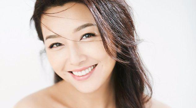 40岁江珊近照，同样51岁的徐帆和江珊