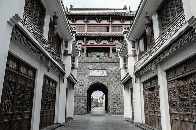 桐城六尺巷景区介绍，安徽桐城六尺巷