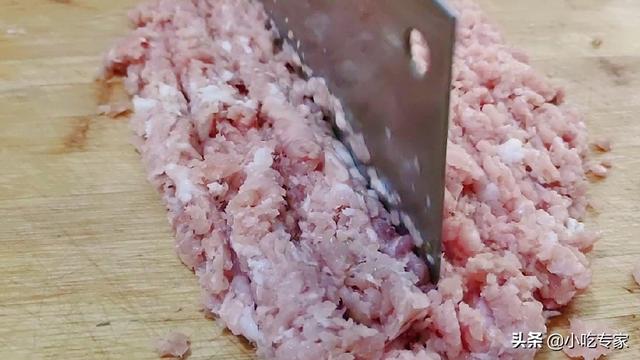 怎样做油炸酥脆的肉丸子，这才是油炸肉丸最好吃的做法