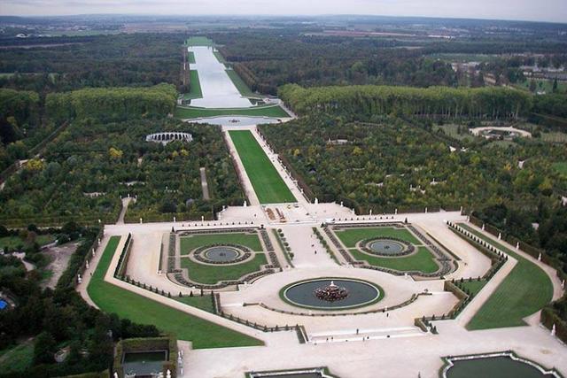 介绍法式宫殿城堡，法国文艺复兴时期最雄伟的城堡