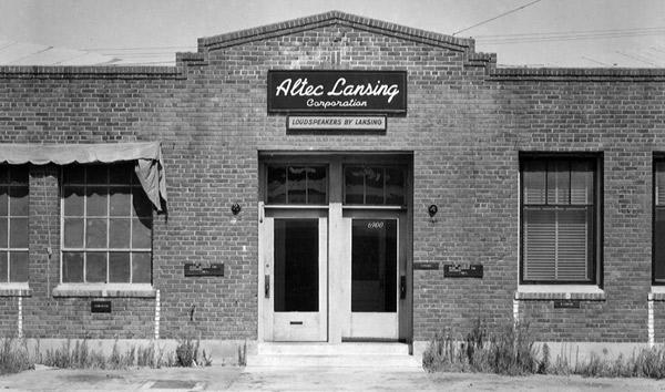 jbl音响属于什么档次，JBL这个世界顶级音响公司