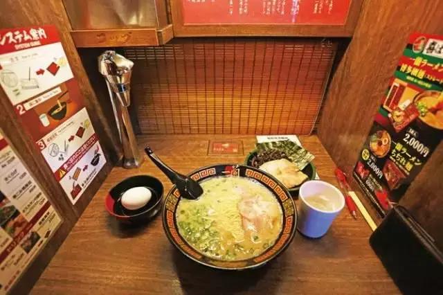 日本福冈旅游必买清单，明太子仙贝、小鸡馒头、甘王草莓夹心饼一网打尽