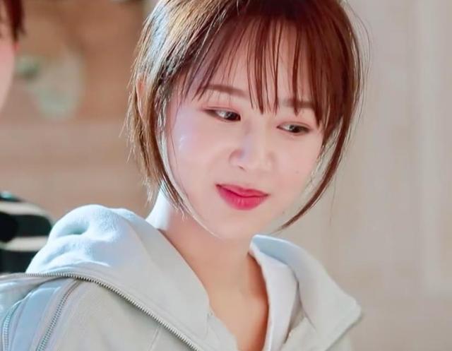 再深入一点你会得到莫大的快乐，我想让你笑一笑忘掉所有的烦恼