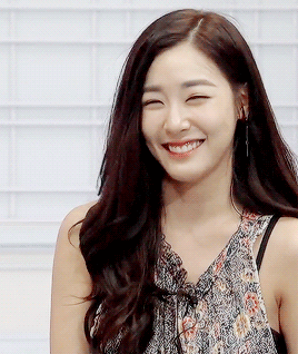 眉清目秀的女生标准长相，有这4个特点的女生