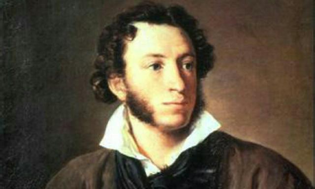 世界上最小陨石坑直径，俄一陨石坑钻石储量全球够用3000年