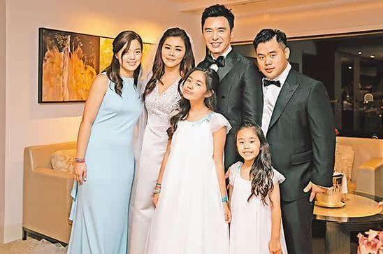 鍾鎮濤拒絕復婚：57歲再做父親，我是4個兒女的幸福爸爸 娛樂八卦吃瓜 第11张
