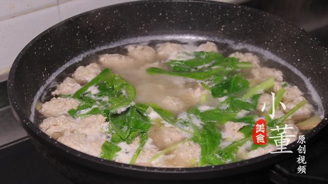 肉丸子汤怎么做好吃，猪肉丸子汤怎么做汤汁才好喝（这才是肉丸子汤正确做法）