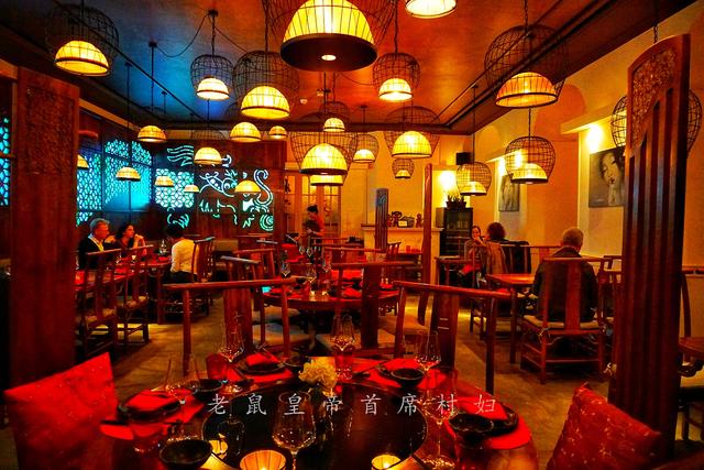 世界最大往返索道，坐世界首架360度旋转缆车