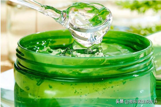 芦荟胶去黑头和祛痘印，芦荟胶可以祛痘