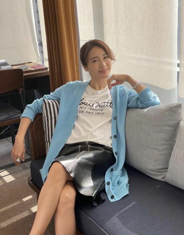 黎姿交際圈太廣，和甄子丹妻子汪詩詩私下曬合影，名媛聚會即視感 娛樂八卦吃瓜 第6张