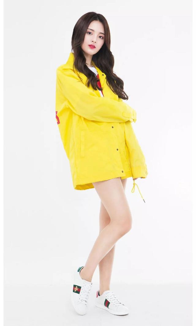 锦鲤女神杨超越的颜值你打几分，天降c位锦鲤女王