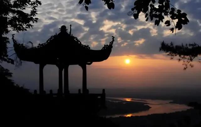 桂平西山风景区，贵港桂平西山国家重点风景名胜区（西山是福地旅游景区，值得选择）