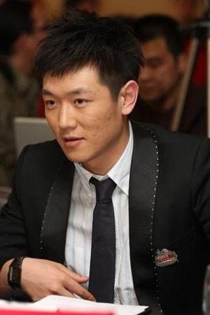 田源出了什么事，田源自曝下跪是什么节目（田源直播唱歌被批虚伪）