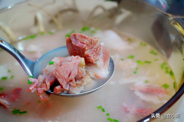 炖羊肉怎么炖比较好吃容易烂，炖羊肉牢记这3点用料