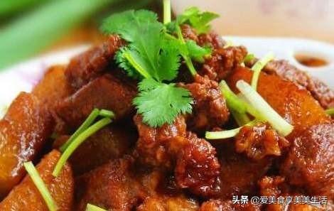 红萝卜羊肉的正宗做法，这才是胡萝卜和羊肉最绝的做法