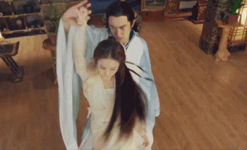 林更新杀青和赵丽颖亲密拥抱，林更新脑梗又犯了