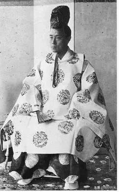 动漫让人细思极恐的结局，女生在别墅与男友约会