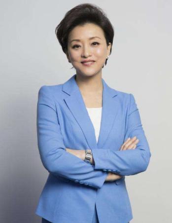 杨澜和丈夫有孩子吗，网友：妈妈太“偏心”