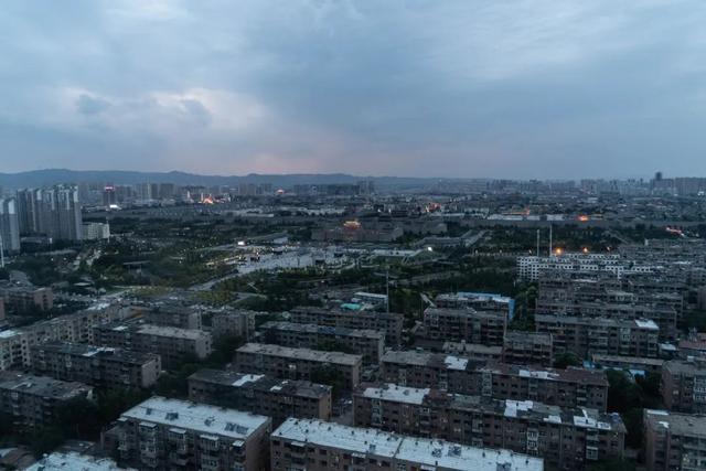 大同市火车站周围街景，大同\u0026八月古都忆平城