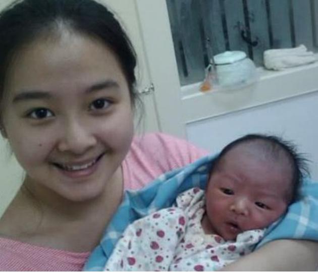 释小龙与杨丽晓关系，杨丽晓14岁把初恋给了释小龙