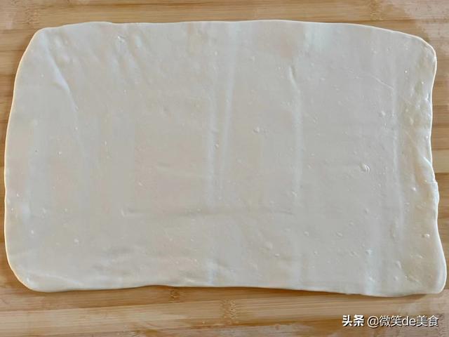 千层葱油饼怎么做又软又好吃窍门，用这个方法做千层油饼太香了