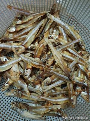 小鱼干的做法简单好吃的，不一样的鱼肉菜谱
