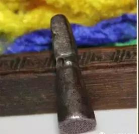 托帕石首饰值得拥有吗，为什么凯特、卡米拉等王室女性都戴它