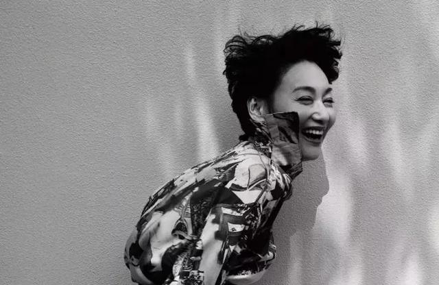 惠英红往事，惠英红3岁要饭22岁成影后