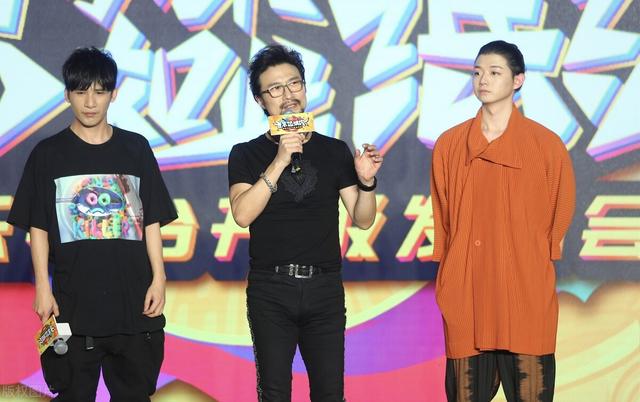 有人骂王思聪吗，被王思聪置顶辱骂三年的男人