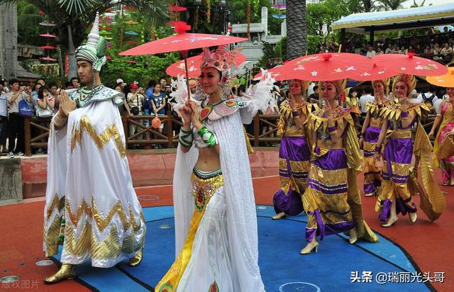 傣族的泼水节的来历，傣族的泼水节