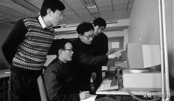 老歌经典大全80年代，盘点80年代经典老歌（80年代的那些老歌）