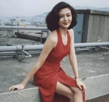 关之琳消声灭迹，关之琳:因被塞入两个高尔球无法言说之痛