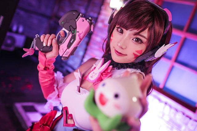 守望先锋黑猫露娜cos，韩国美女COSER演绎守望先锋魔法D.VA